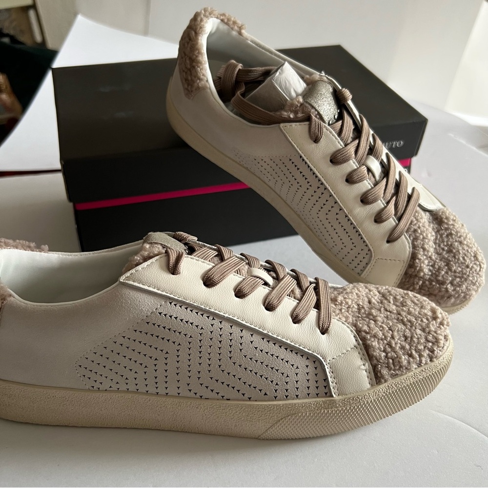 VINCE CAMUTO MYRALYN LEATHER SNEAKERS SCUFFED WHITE SIZE 9.5 NEW IN BOX - Picture 3 of 15